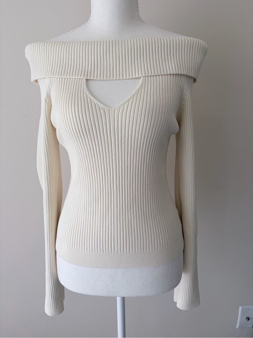 Astr Cream Off-the-Shoulder Ribbed V-Cut Sweater